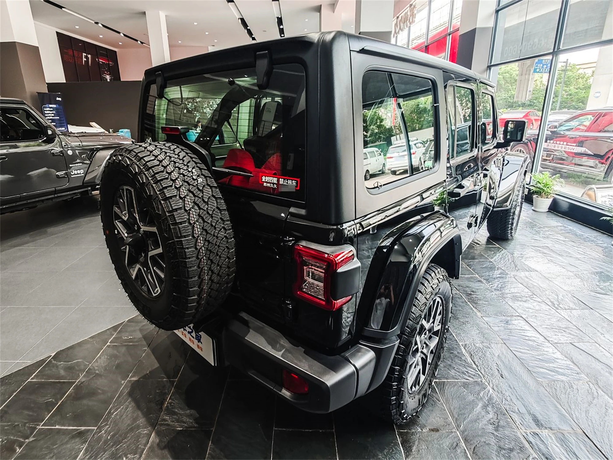 2024 Jeep Wrangler Rubicon New Fuel Cars 4 Doors 5 Seats 4WD Car Buy  Rubicon Jeep Wrangler Buy-Car-From-China, image size:2000x1500