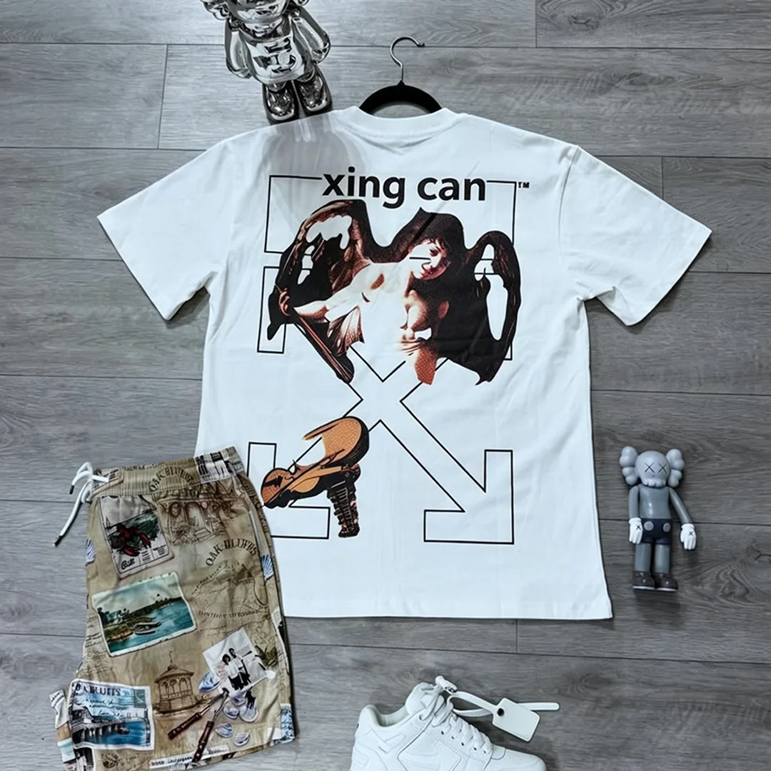 Fabriks-tilpasset 100 % bomuld streetstylesæt: DTG-digitalprint-T-shirt og shorts, tilpasselig med varmefikserede rhinestones og broderi