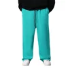 มีสีเขียวขุ่น