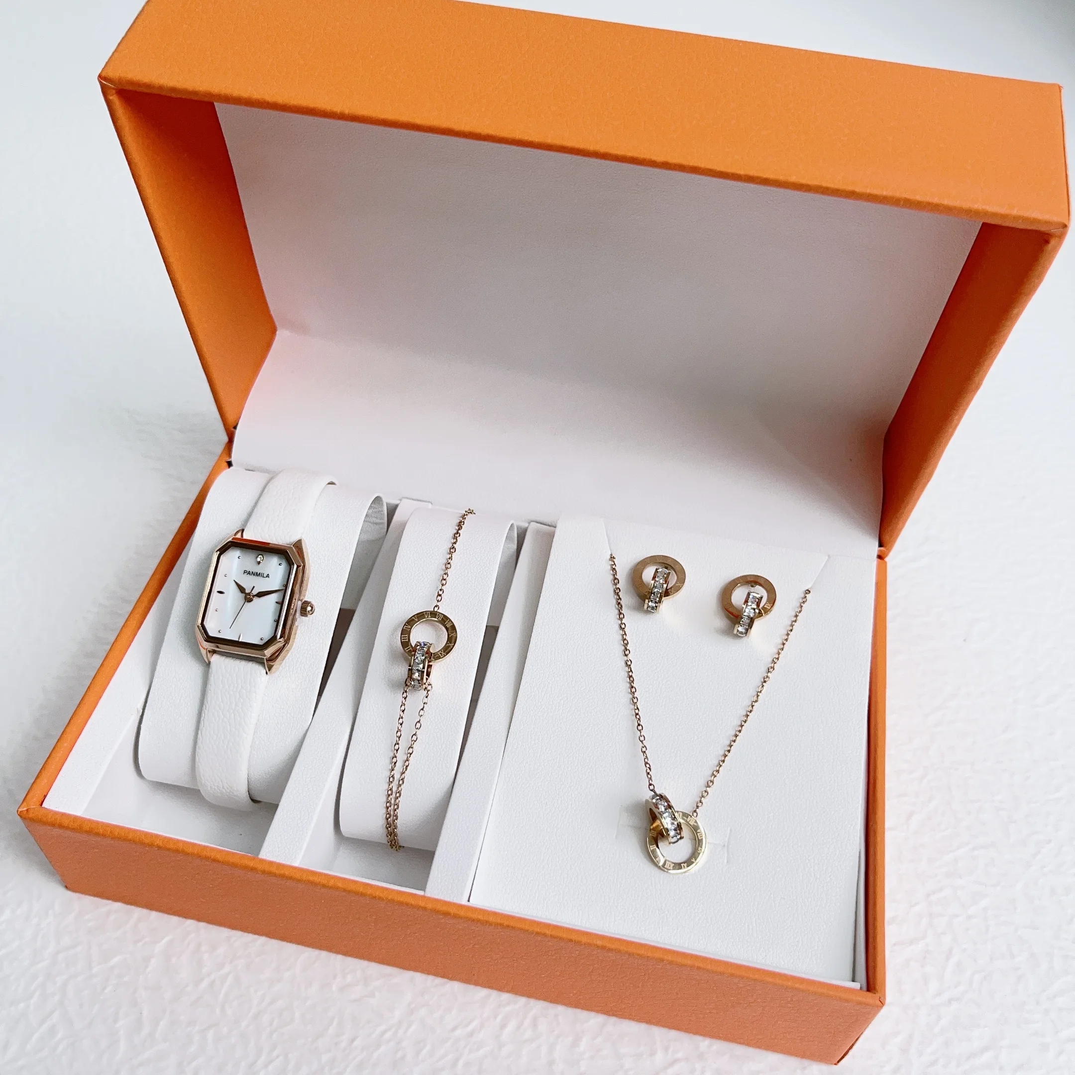 Vintage Women\'s Watch Set Vintage Timex Ladies Watches - Set Of 2 - Silver & Gold  main image 2