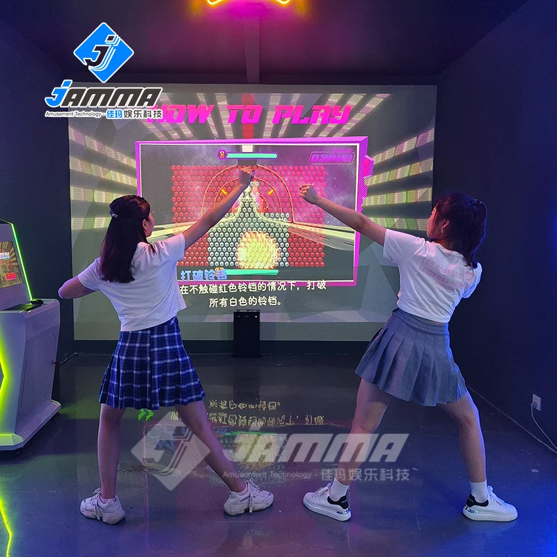 Интерактивный игровой центр AR в динамической форме для развлечения и