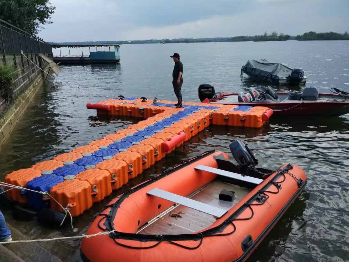 HDPE Floating Pontoon Platform Motor Boat Yacht Mooring Dock with ...