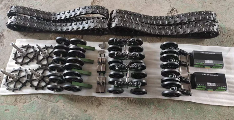 Robot Rubber Track Small Rubber Crawler Sprocket Wheels for Amphibious Tracked Vehicle Rubber Tracked Chassis