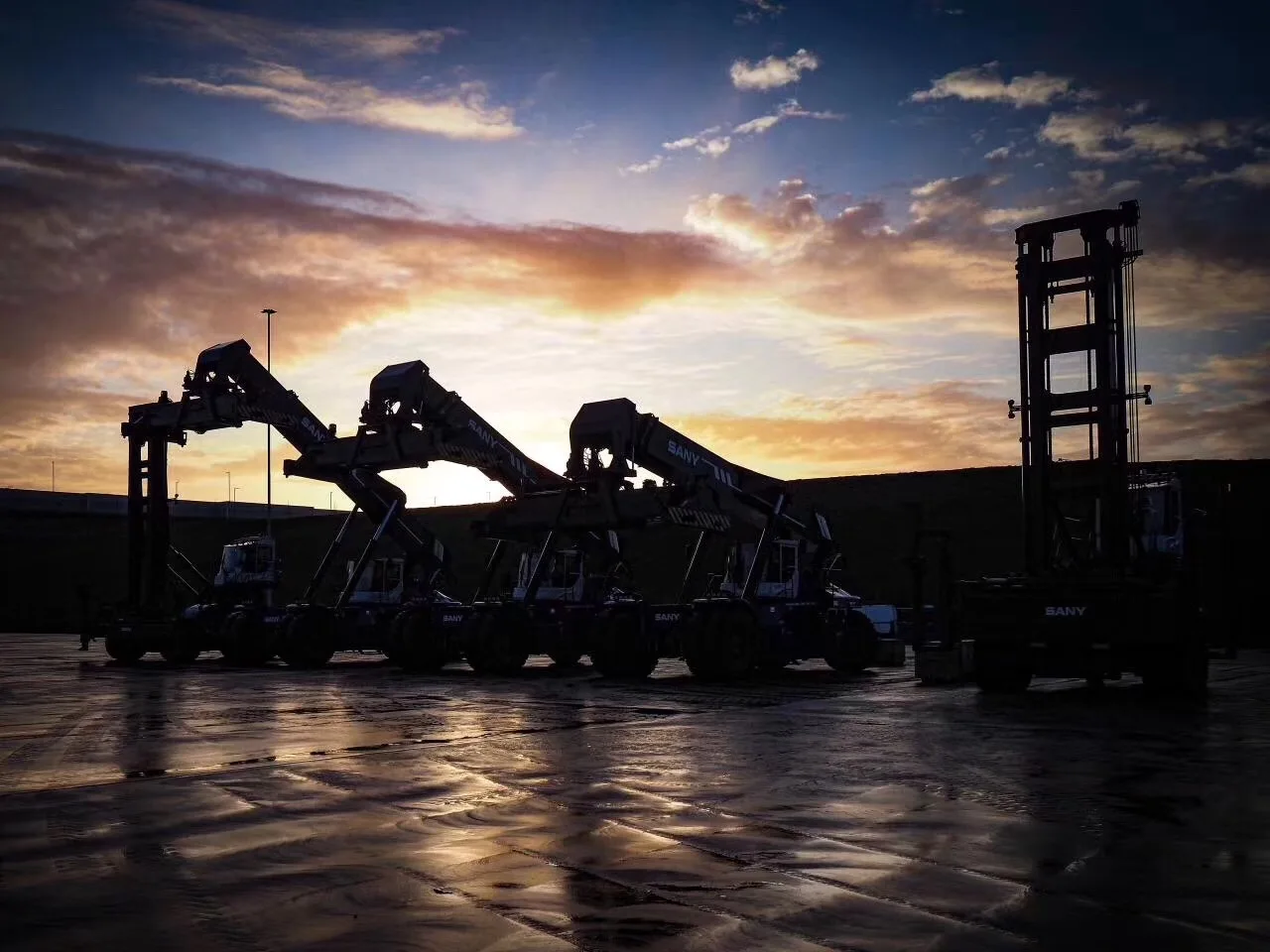 SANY SRSC45H85A 45 Ton Reach Stacker Tyre Wheel Reach Stacker for Port