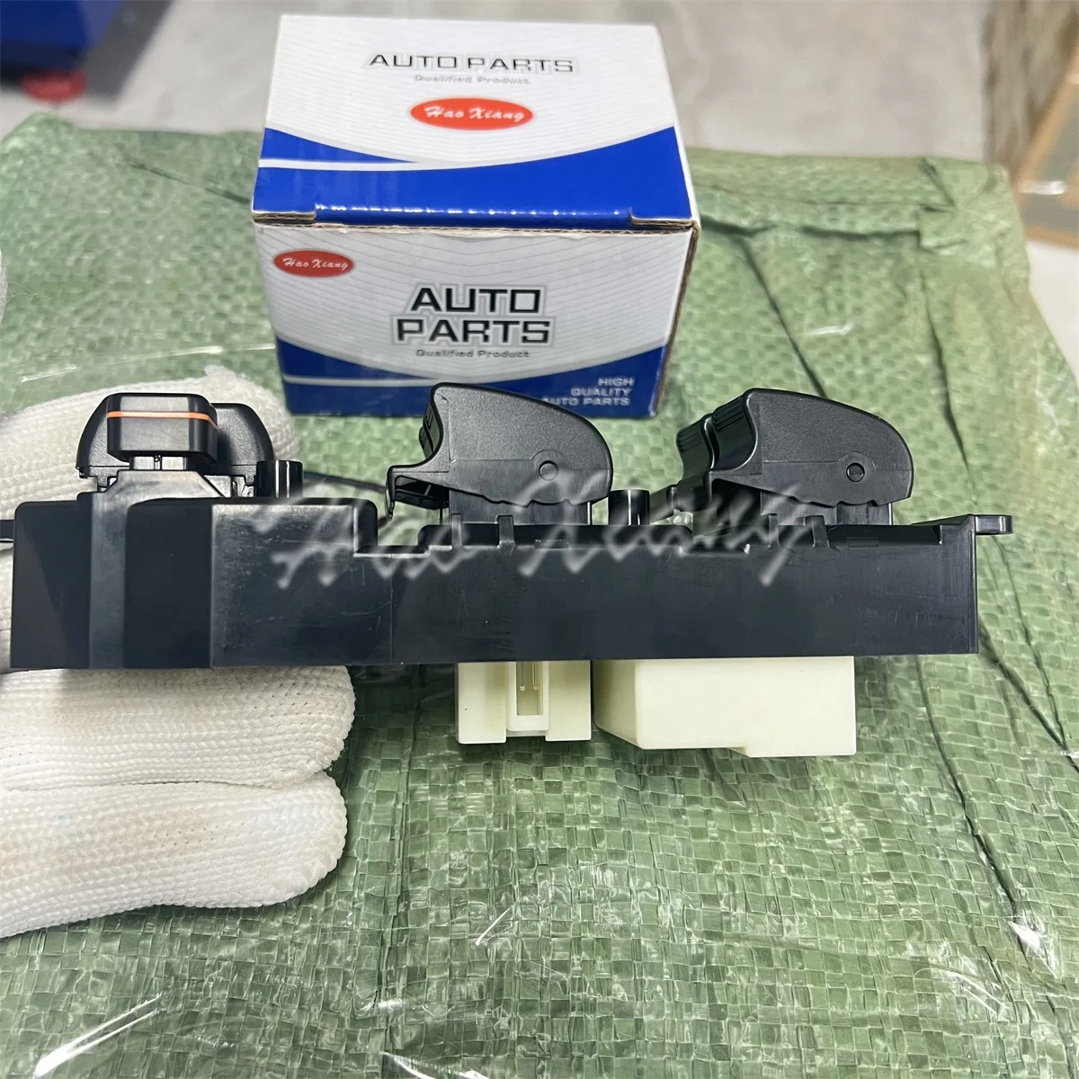 Haoxiang 84820-12350 21020 Electric Power Window Master Control