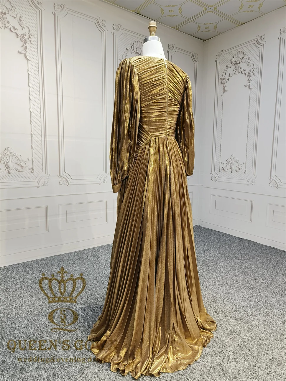QUEENS GOWN Women's Glitter Evening Dress Gorgeous Gold Sparkling A-Line Ruffles Long Sleeves Plus Size for Mother Bride QUEENS GOWN Women's Glitter Evening Dress Gorgeous Gold Sparkling A-Line Ruffles Long Sleeves Plus Size for Mother Bride