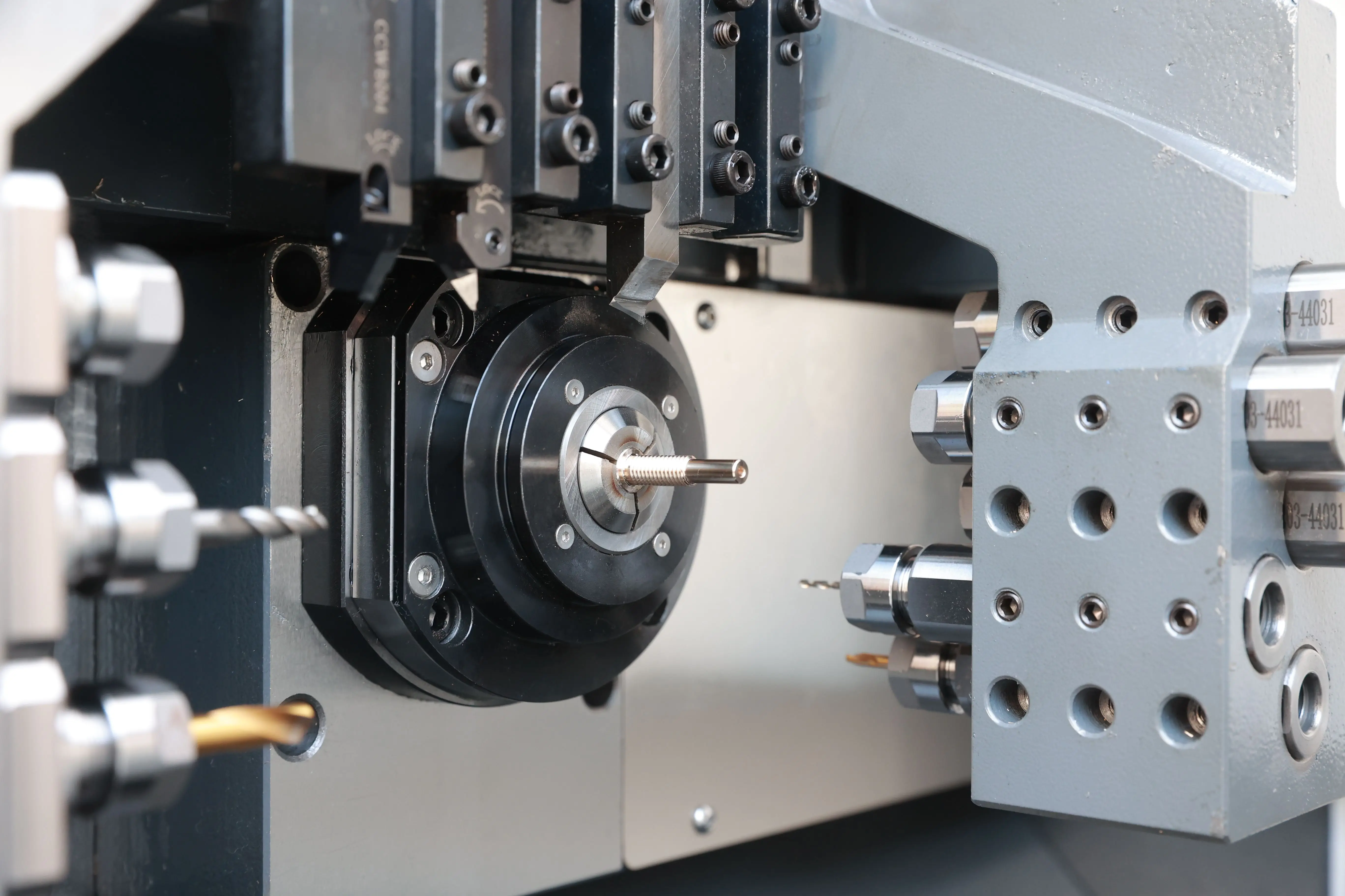 JAPANESE Technology Single Spindle 3 Axes Mini CNC Lathe CNC Metal Lathe Small CNC Lathe