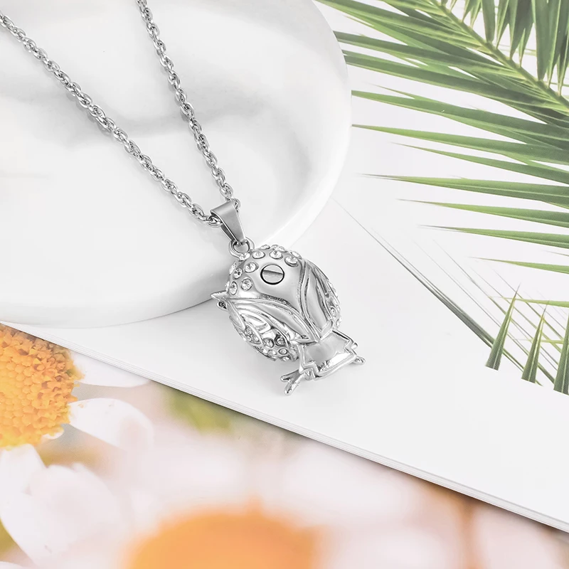 Classic Owl Cremation Urn Pendant Necklace for Ashes Stainless Steel Memorial Locket Necklaces Keepsake Jewelry for Women Men