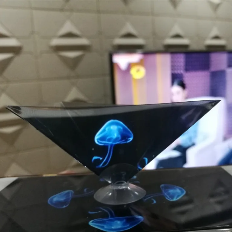 Support Projecteur Holographique 360° Pour Smartphone - Pyramide à Ventouse - Effet Hologramme Dans Le Noir