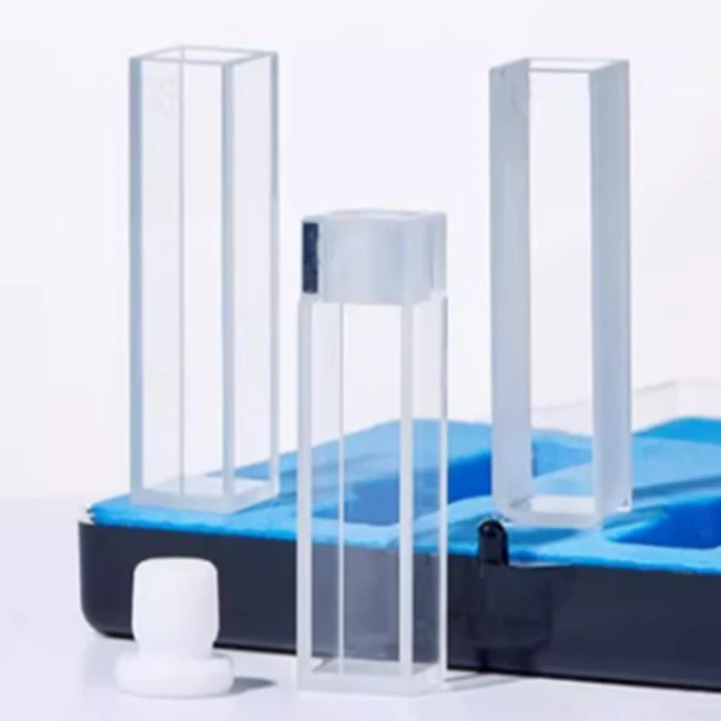 High Transmittance 10mm Path Length Quartz Cuvette for Spectrophotometer