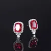 Pendientes de corindón rojo