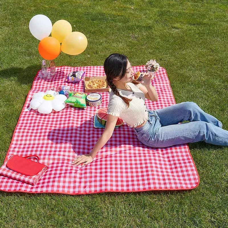 Custom Waterproof Foldable Synthetic Quilted Picnic Sleep Mat Camping