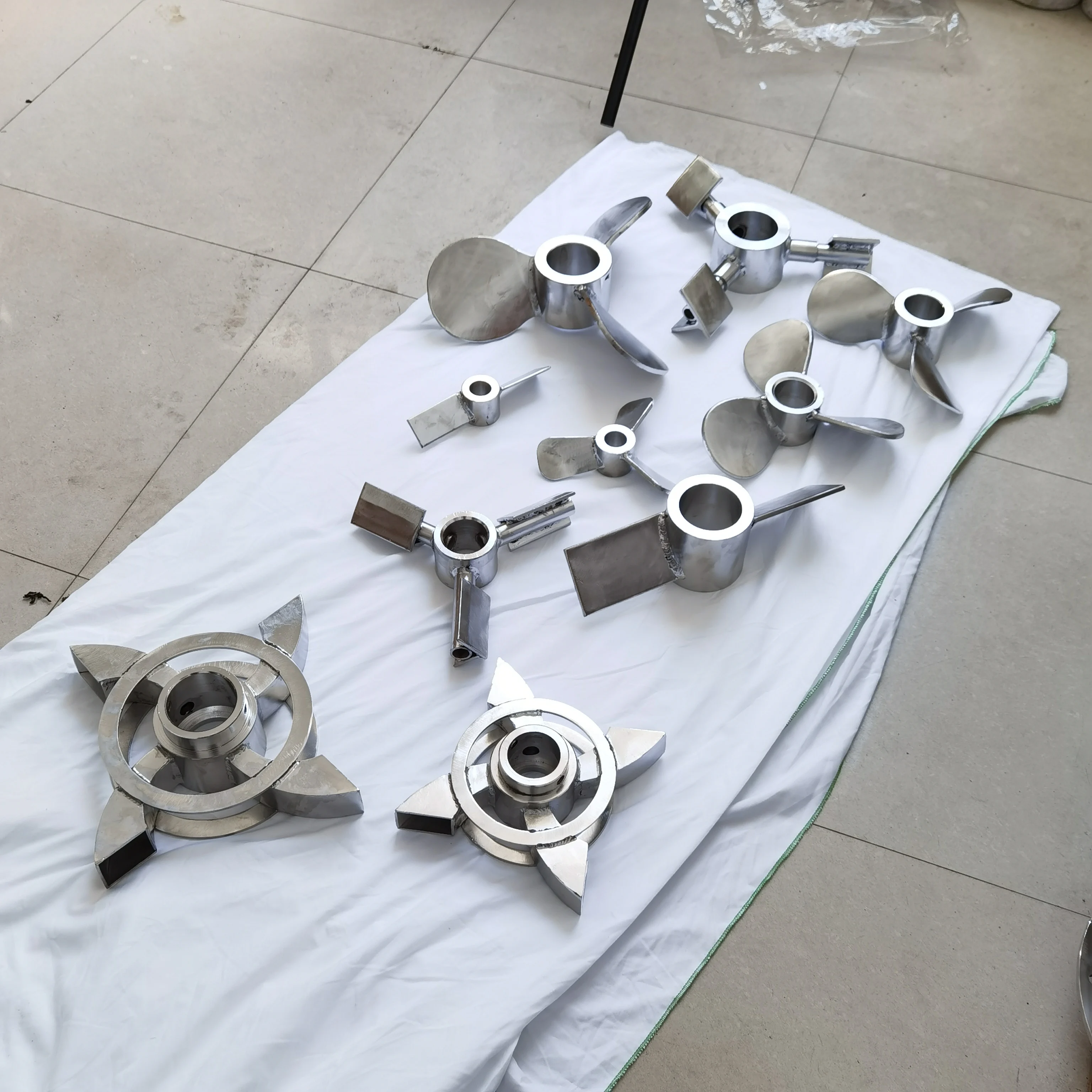 High Solidity Hydrofoil Propeller Impeller Agitator Broad Blade Homogenizer for Efficient Mixing of Chemicals & Plastics