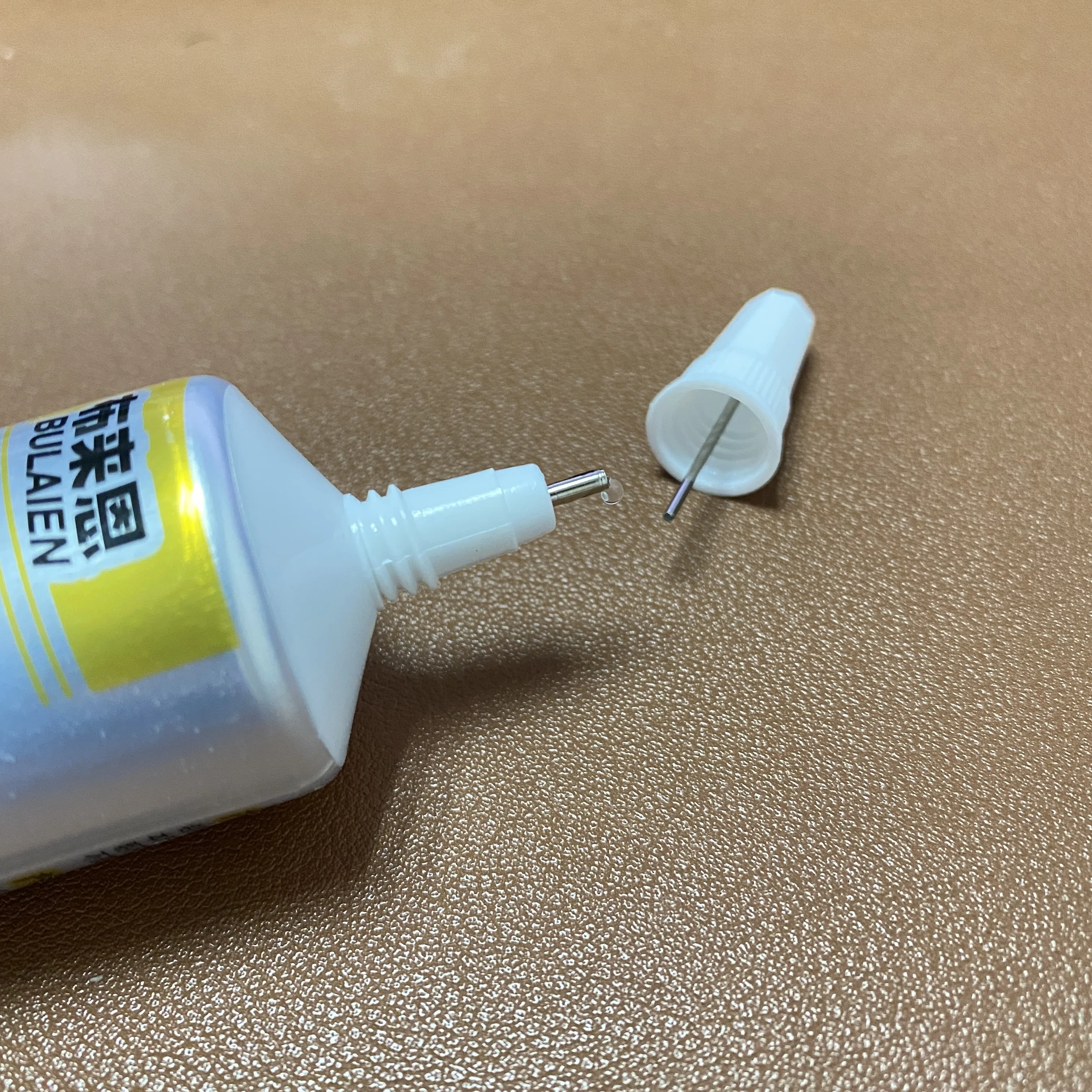 BULAIEN OEM ODM personalizza la colla per scarpe 60ml per l'incollaggio di  scarpe sportive colla per riparazione di scarpe in tessuto di cuoio