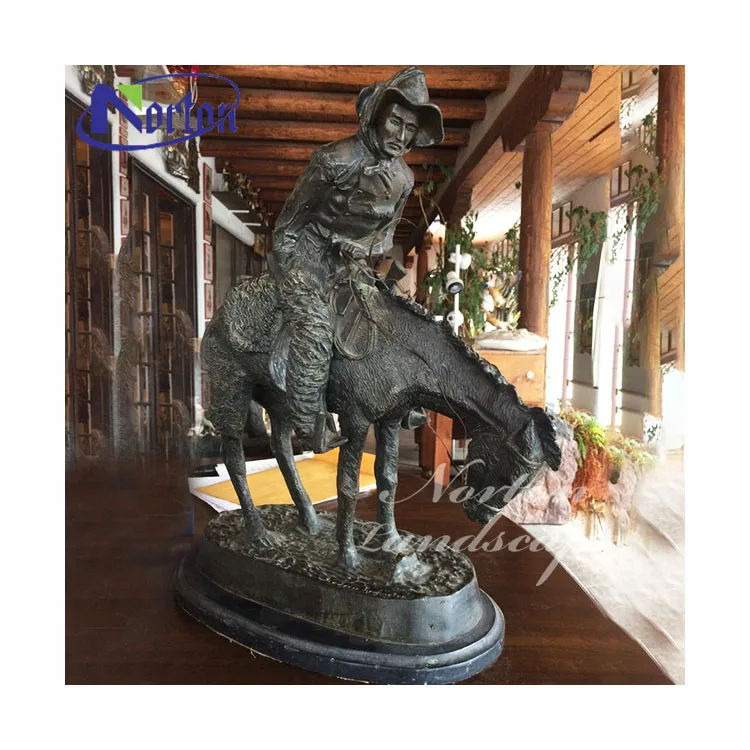 フレデリック・レミントン Frederic Remington 置物 金属製 東京都目黒区大橋にて、フレデリック・レミントンのブロンズ彫刻