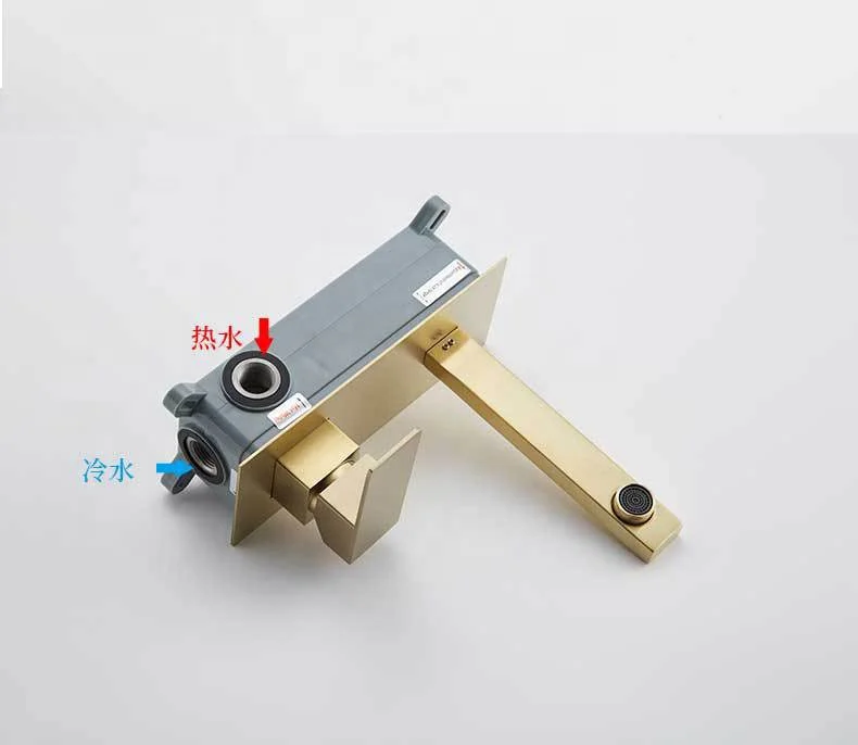 Смеситель для раковины с низким выходом роскошный кран ванной комнаты золото матовой поверхностью настенное