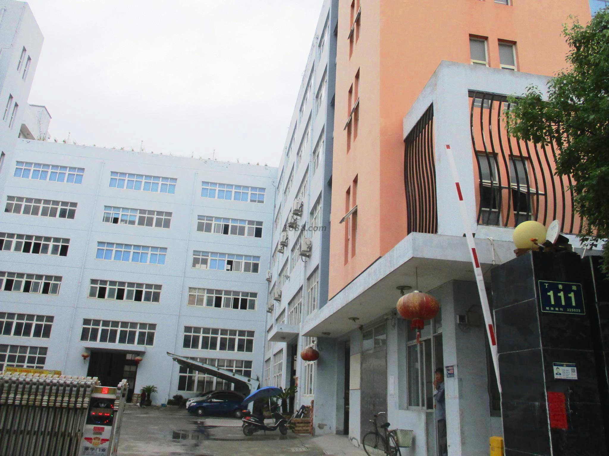 Wenzhou Miracle Sanitary Ware Co., Ltd. 1