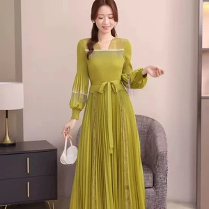 Fashionable and Elegant Pleated Dress with Fringed Sleeves and Flowing Tassels - Oversized Size Dress