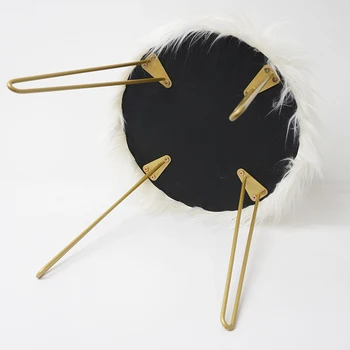Living Room Furnitures Modern European Style Round Footstool White Faux Fur Ottoman Stool with Golden Legs