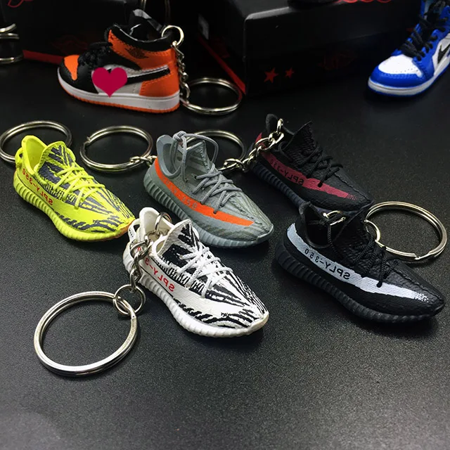 2022 Rubber PVC Bts Air Jordan Retro 1 3 4 Shoes Keyrings Heavy
