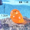 Cucciolo di foca arancione sdraiato
