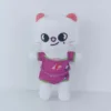 Gatto bianco con costume da bagno