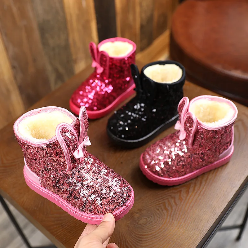 Fashion Winter Warm Comfortable Soft Faux Fur Lining Outdoor Ankle Flat  Snow Winter Toddler Girls Kids Bling Bling Boots - China Design Walking  Shoes and Plush Martin Winter Snow Shoes price