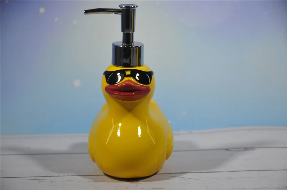 Yellow Duck Design Durable Resin Soap Dispenser Bathroom Lotion Bottle