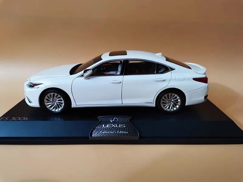 レクサスES300hバージョンL 1/ 18 ミニカー Lexus ES300H 2019 1:18 Diecast Model Car for Collecting and
