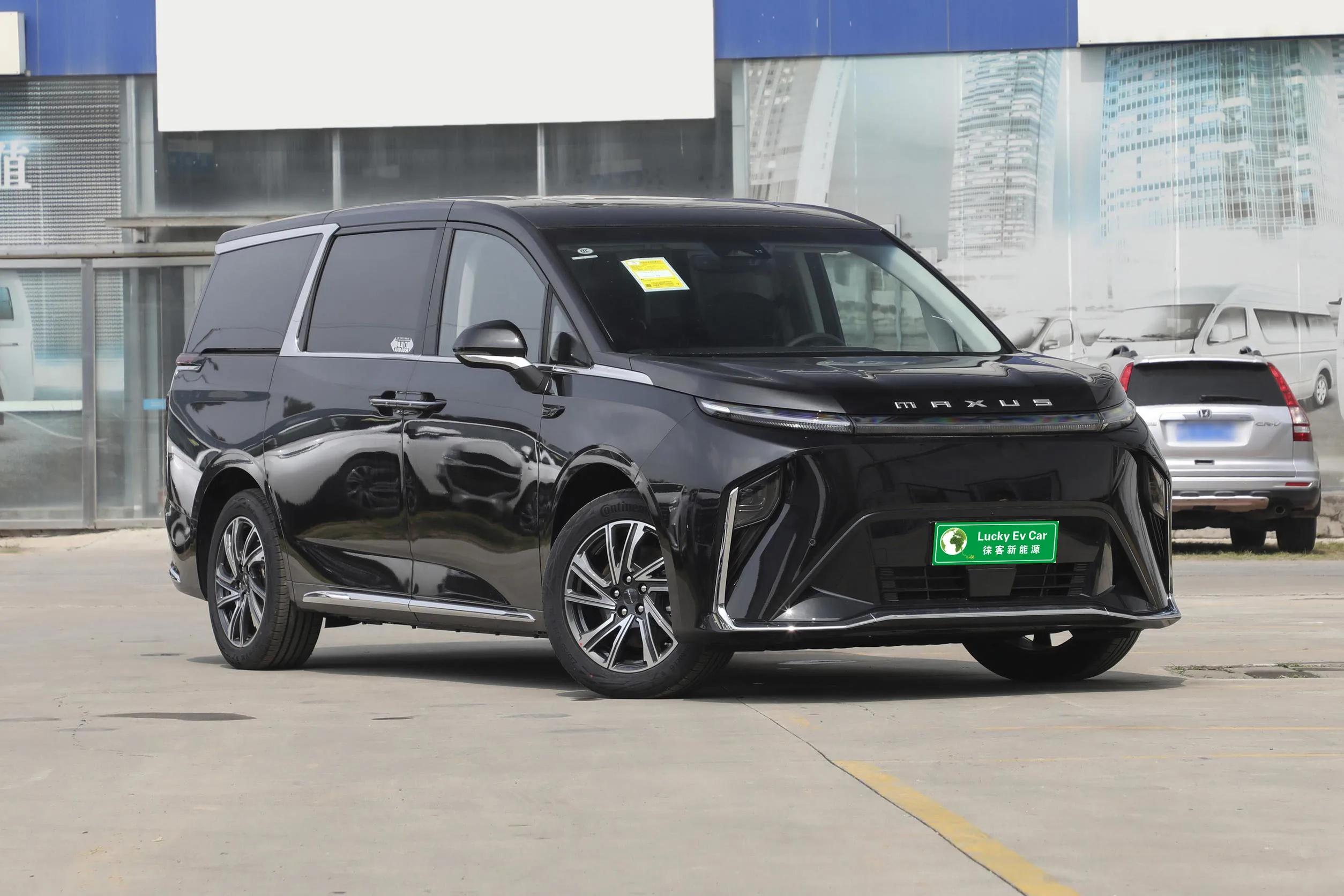 Maxus Mifa5 Pure Electric Adult 7-seater Car Made In China At Low Price Maxus Mifa5 Pure Electric Adult 7-seater Car Made In China At Low Price