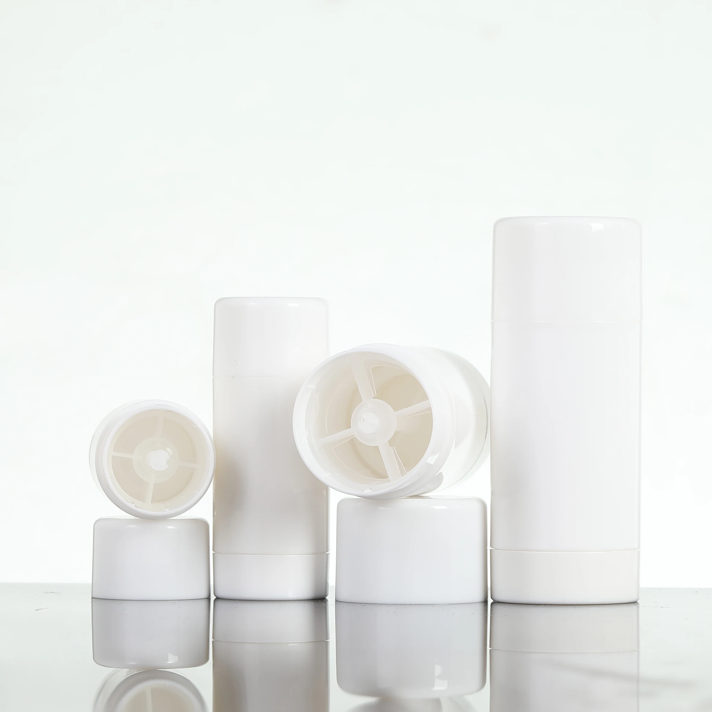 Round Twist Up Salve Plastic Deodorant Tube 15ml 30ml 50ml 75g Black