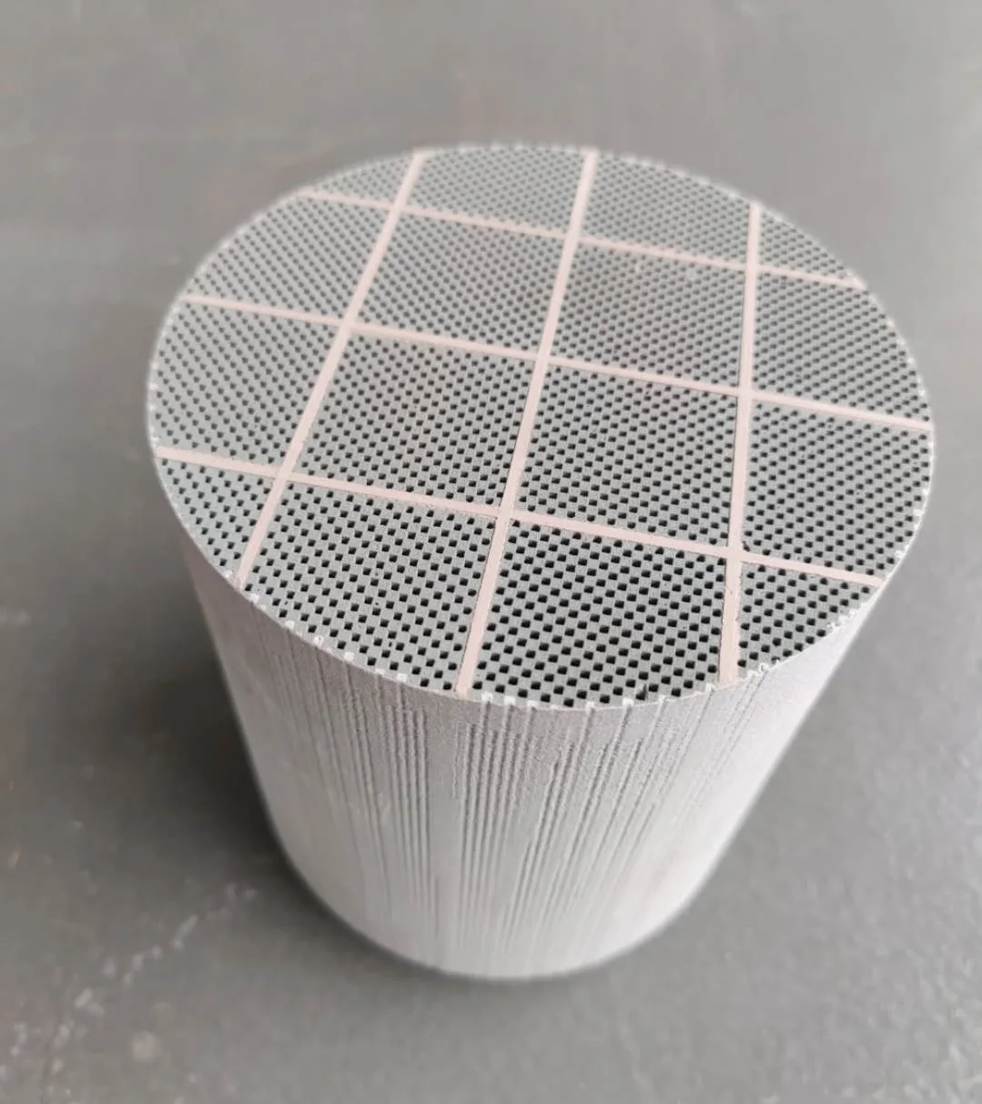 SiC DPF 286x152mm/300CPSI/1.3Ratio Silicon Carbide DPF