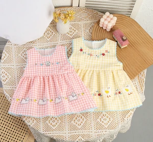 Summer New Fashion Baby Plaid O-Neck Layered Dress Sweet Breathable Casual Baby Girl Dress with Embroidered Bunny Design