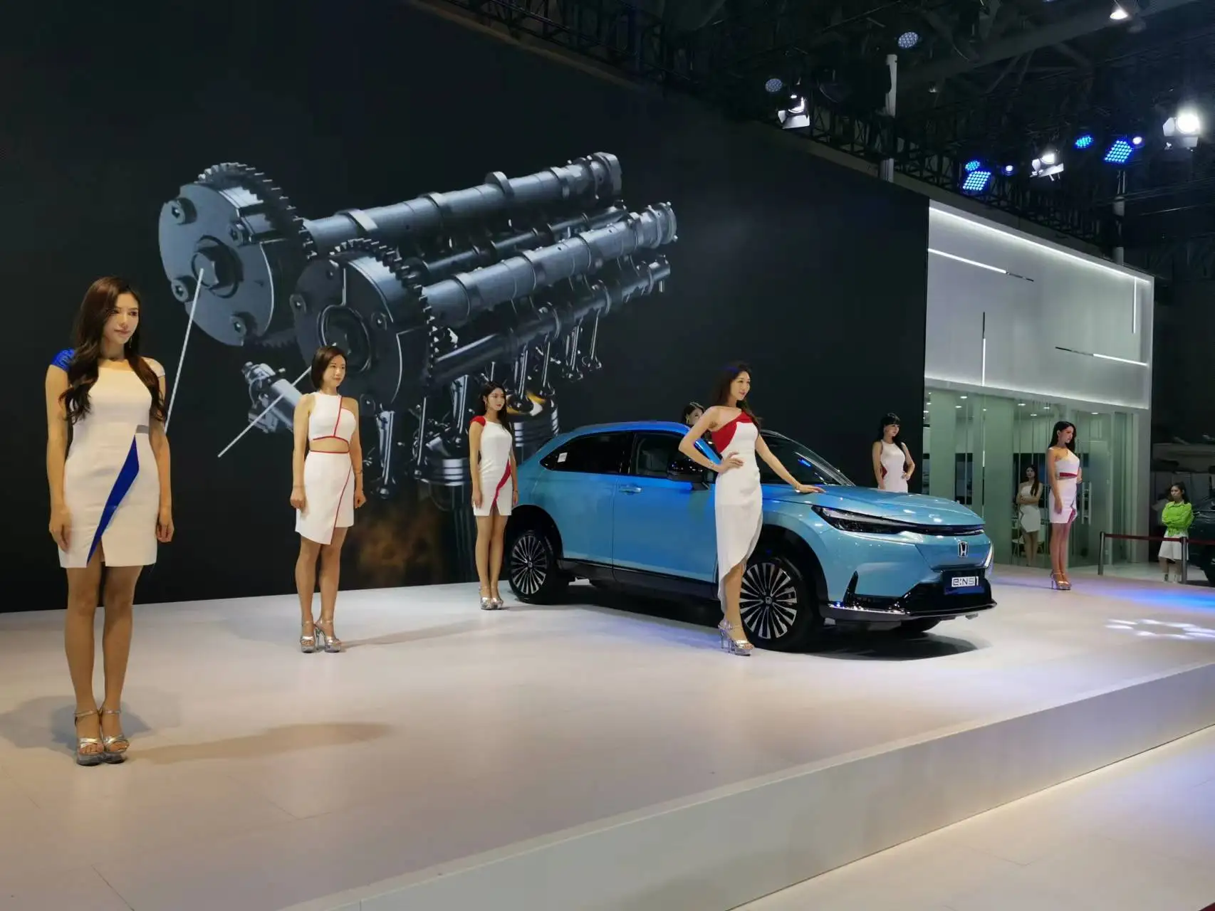 Popular Electric Vehicle Car Changan Cs75 High Speed Good Quality For