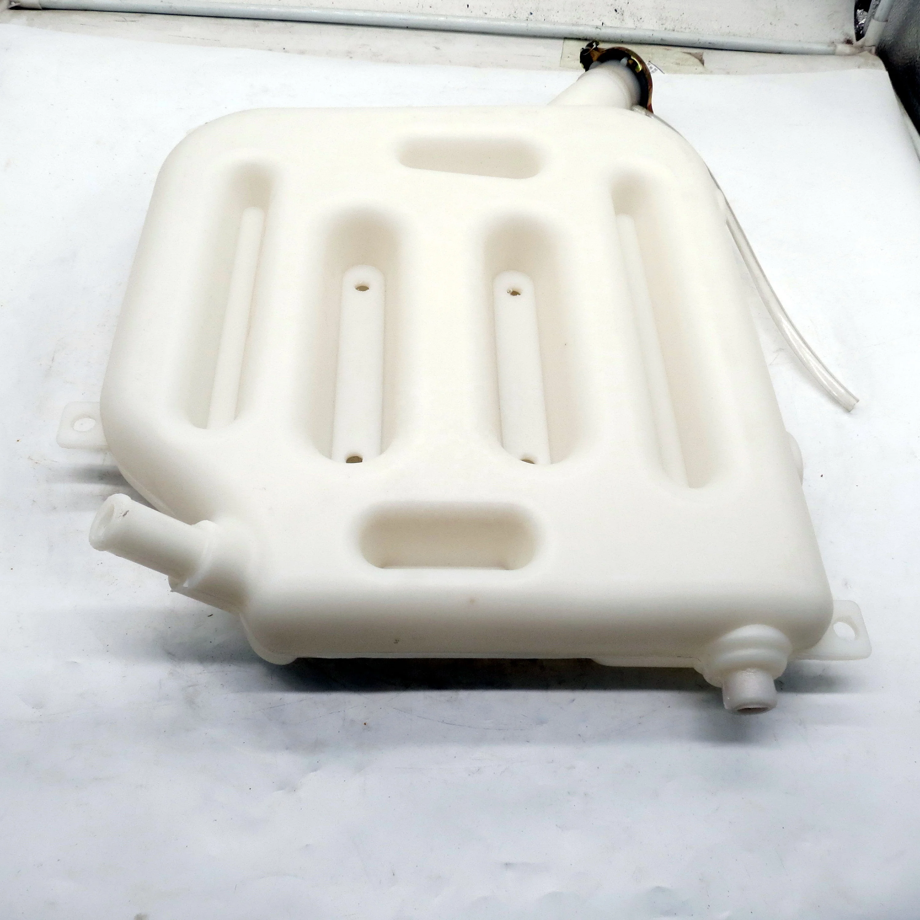 Original Cheap Price Expansion tank auxiliary tank A229900005647  