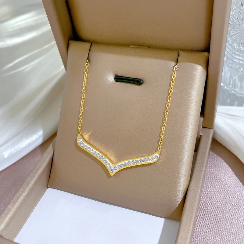 Sming Big V Diamond Stainless Necklace