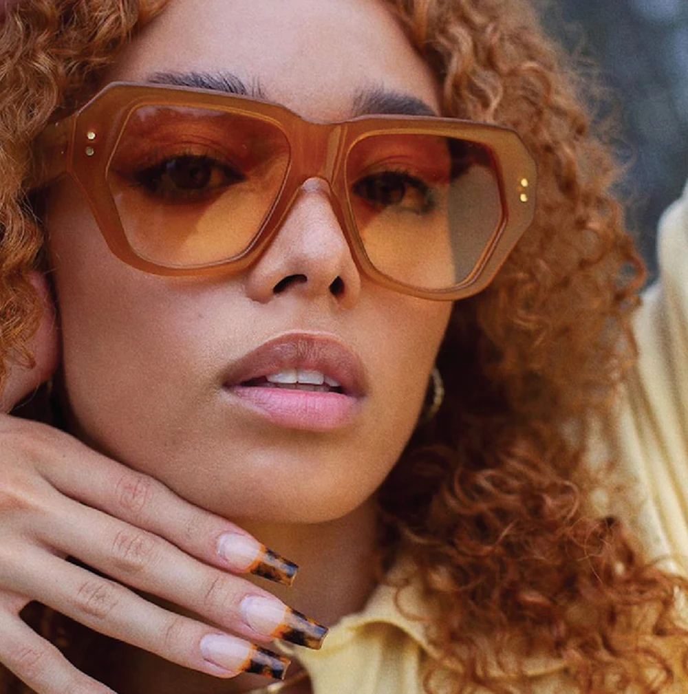 70s Vintage Oversized Yellow Sunglasses Women 2025 Brand  display picture 2