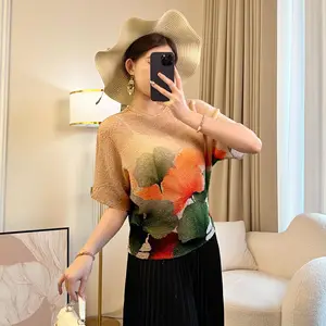 2026 Summer New Fashion Joker Top for Women Printed Pleated Crew Neck T-Shirt Loose Fit Short Length Casual Style