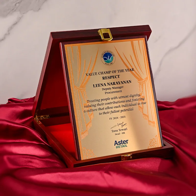 product luxury business customized wooden plaque trophy and awards authorization plate  with protect wooden box-4