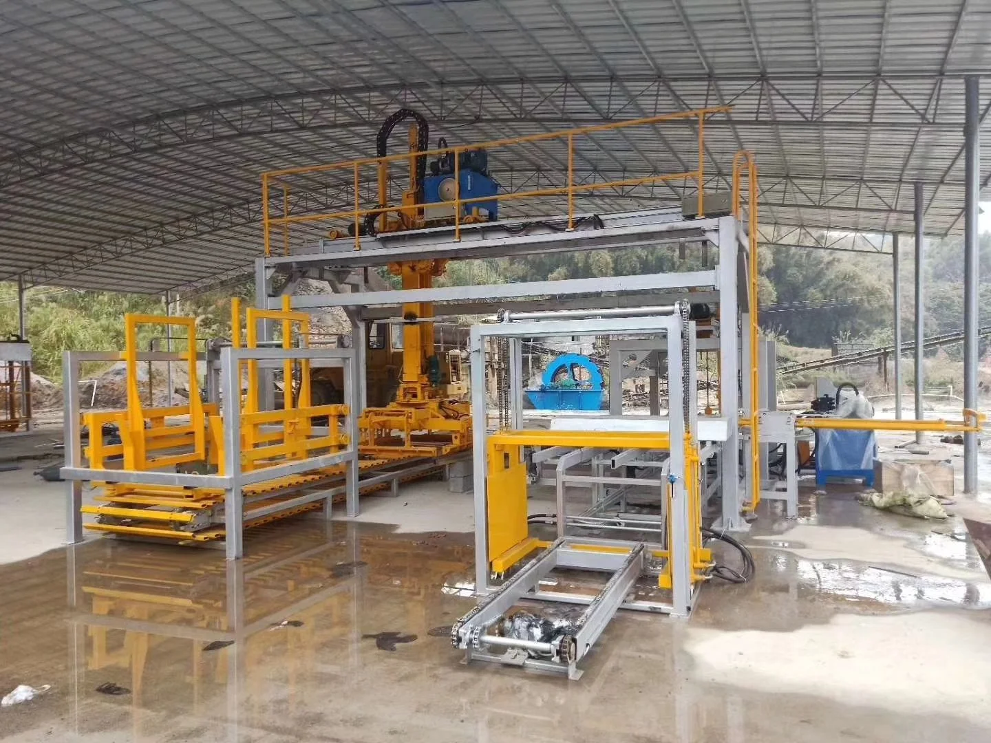 High Space Utilization Brick Factory Palletizing Robot Paver Brick ...