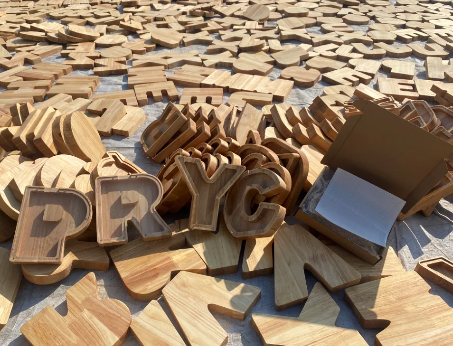 Salvadanaio In Legno Personalizzato A Forma Di Lettera O Della Serie HOME, Con Finestra Trasparente E Adesivi Inclusi