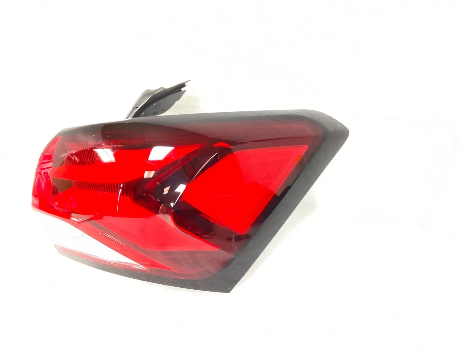 Outer Taillight Taillamp for 2022 2023 Chevrolet Equinox Auto Accessories Tail Lamp Rear Light GM2805152 85132582