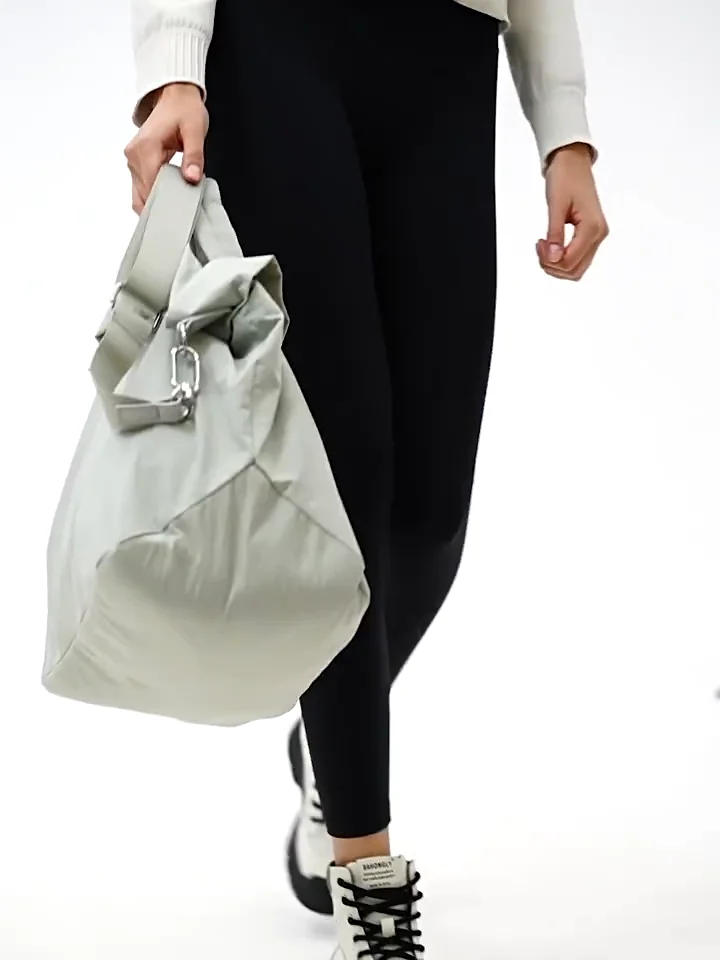 Shinbene Waterproof Nylon Gym Bag Sports Workout Bag Top Quality Carry