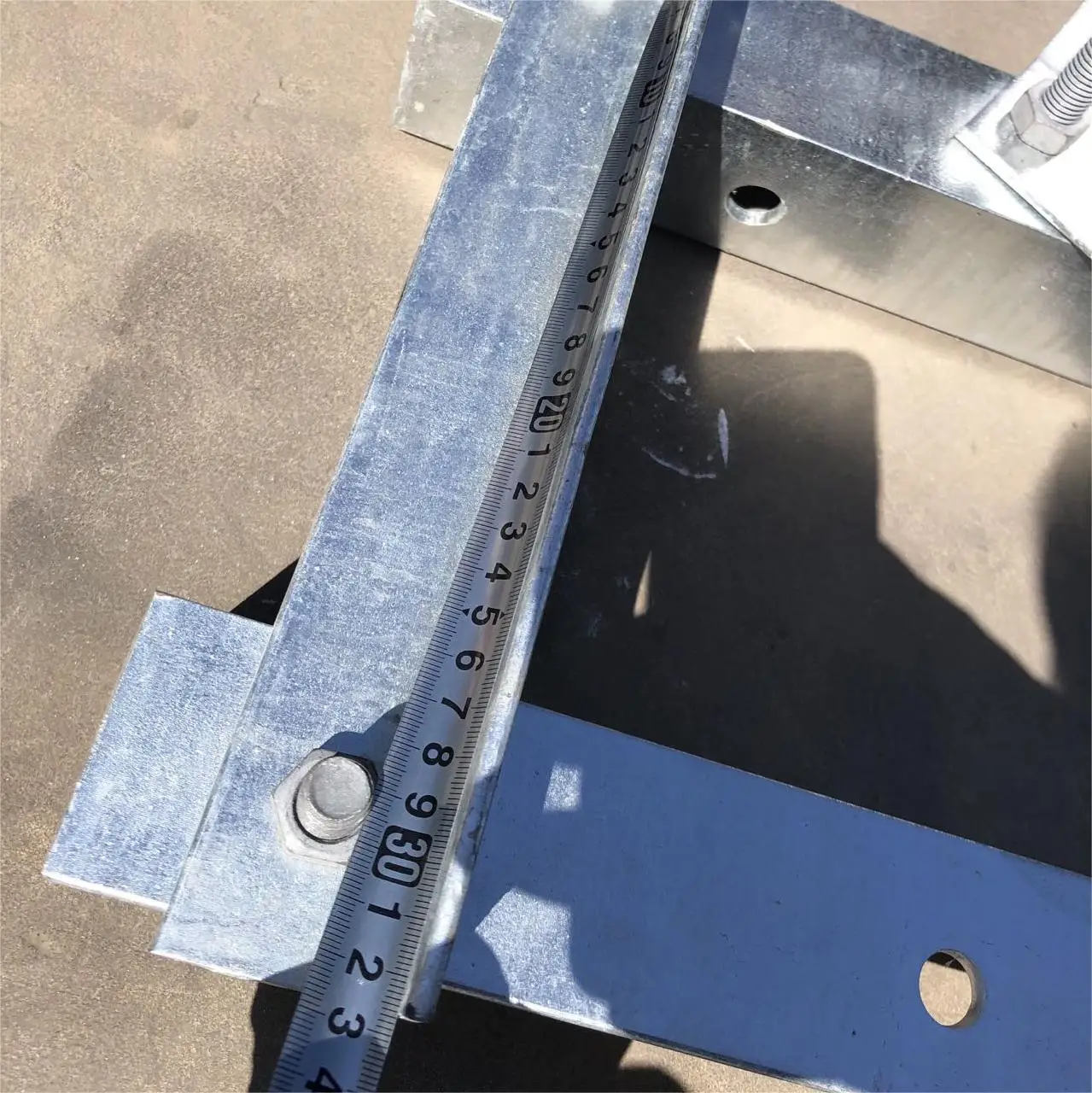 33KV Electrical Cable Fitting Overhead Line Accessories Electric Pole Angle Steel Cross Arm Support