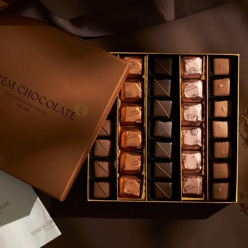 Custom Luxury Candy Sweet Packing Chocolate Gift Box Gold Paper Divider Inside Coffee Dessert Box Packaging