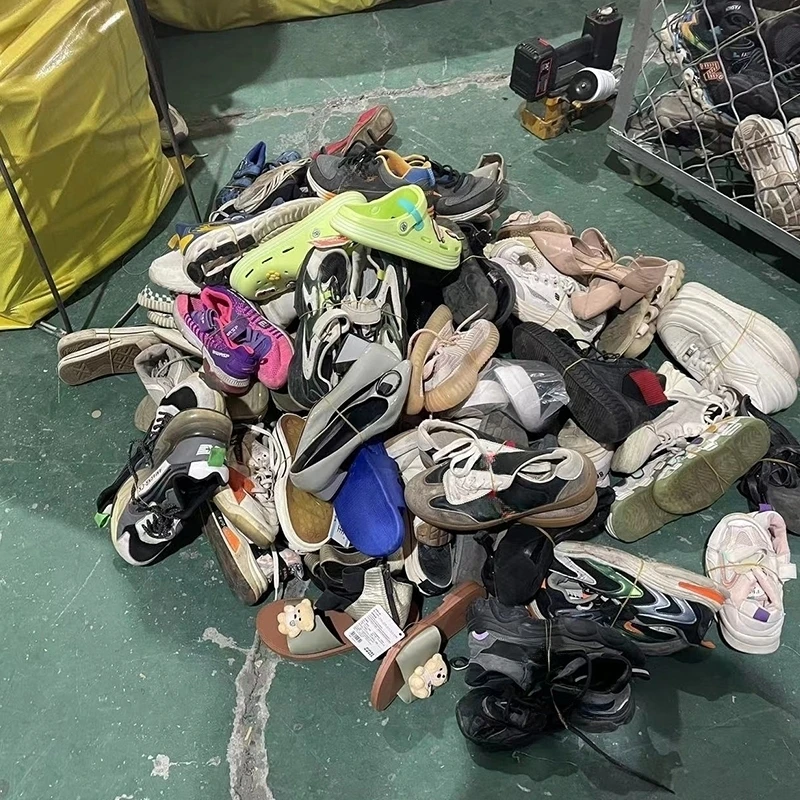 Scarpe usate di marca alte scarpe usate balle scarpe miste di seconda mano