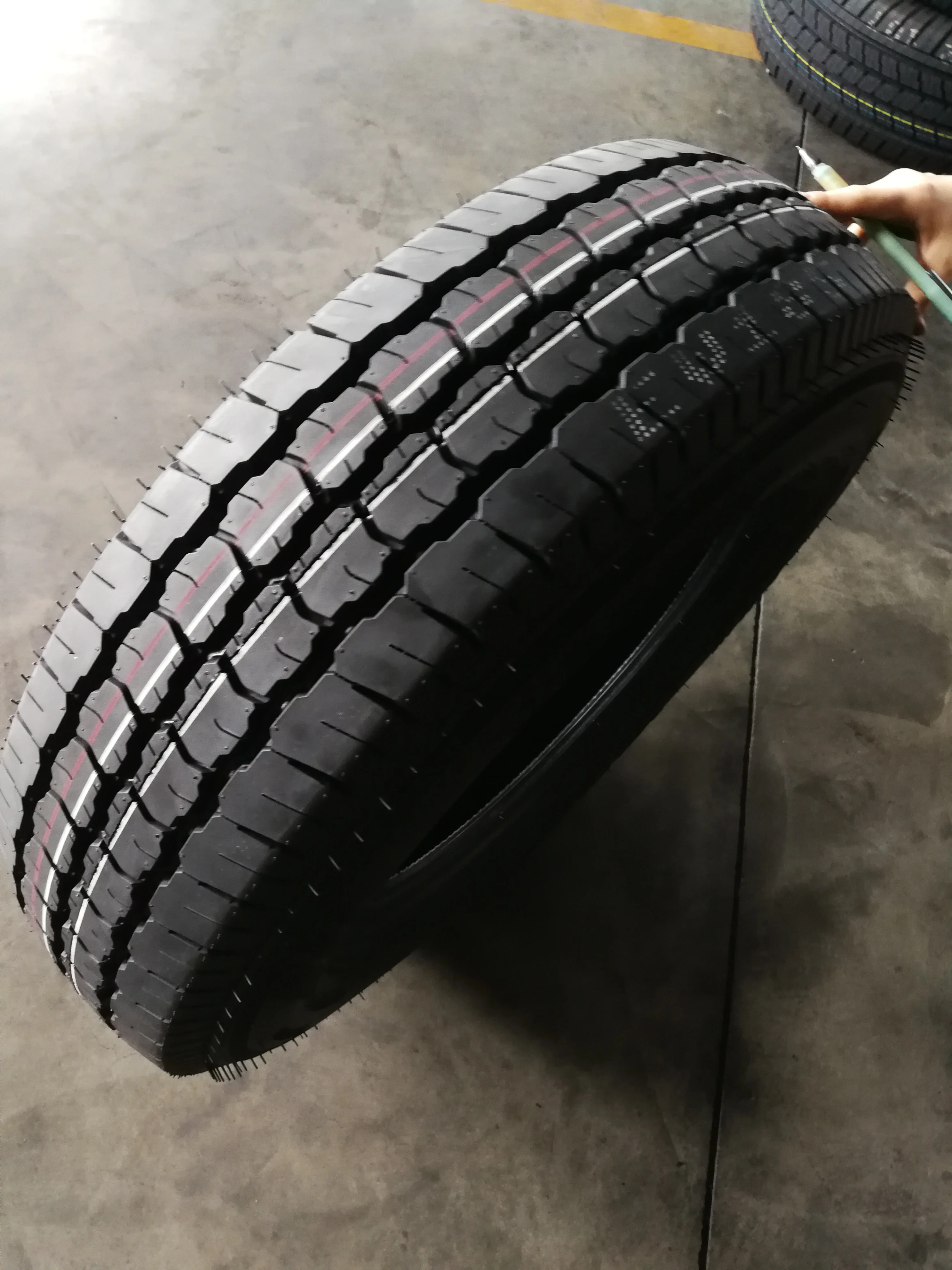Joyroad and Centara Car Tyre 185 65 14 205/55 R16 185 40 R15 215