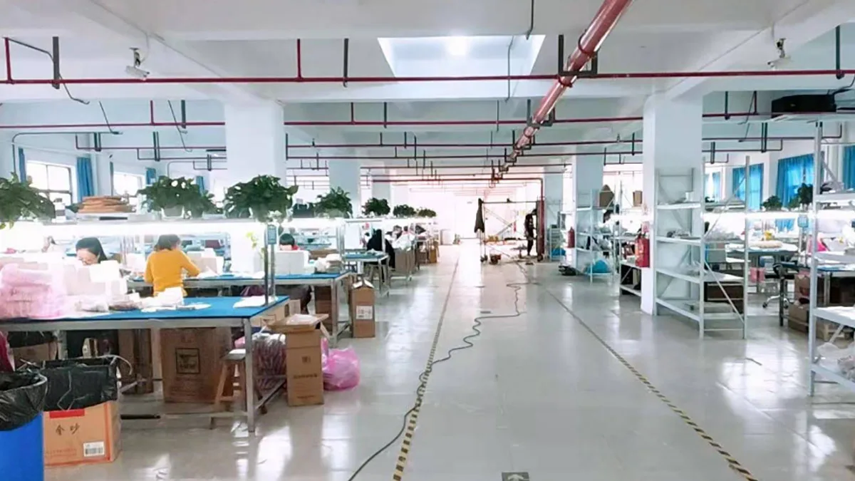 Yiwu Fenxinju Trading Co., Ltd. 1