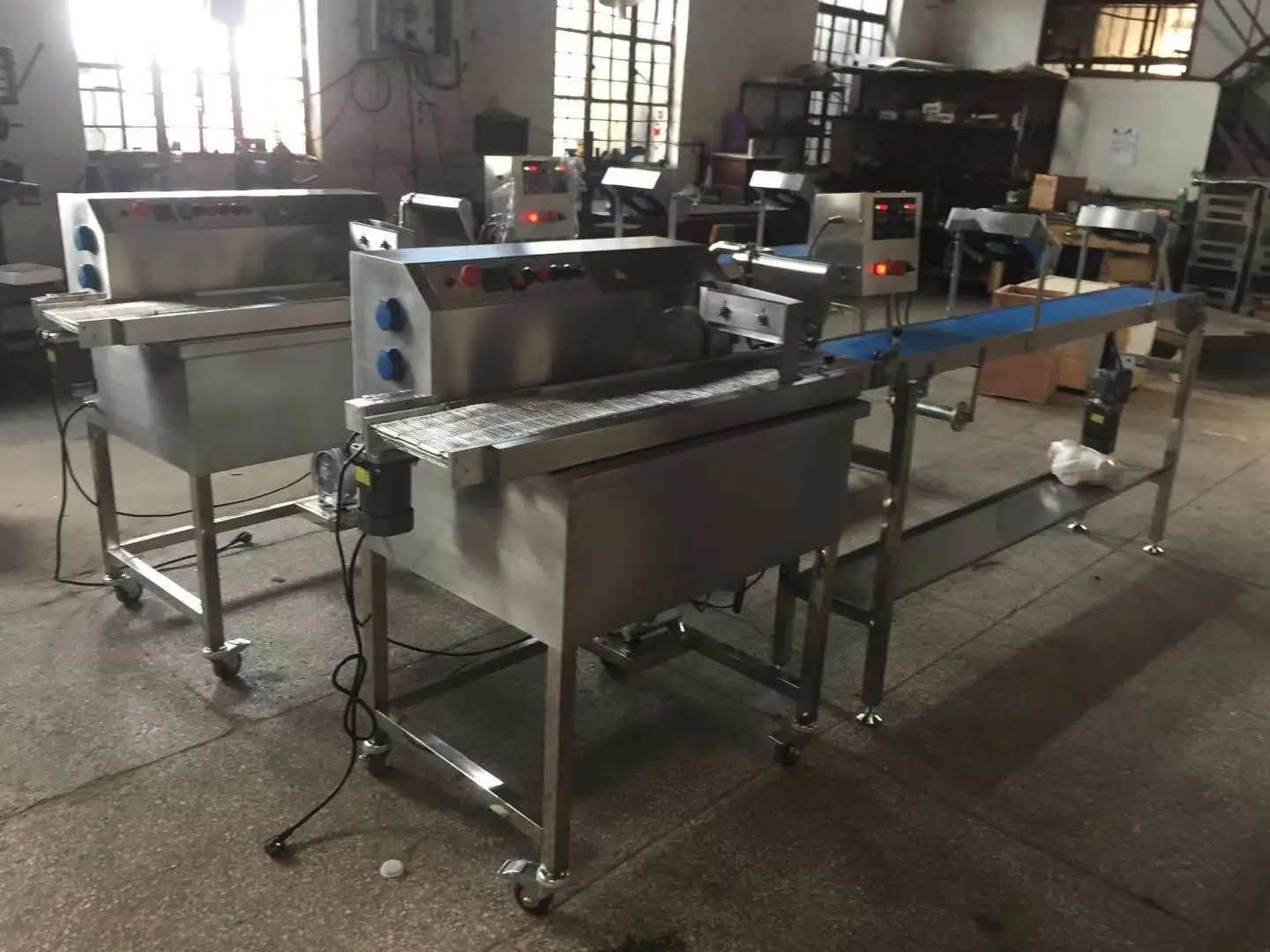 2021 Table Top Mini Chocolate Enrobing Coating Machine Small Chocolate