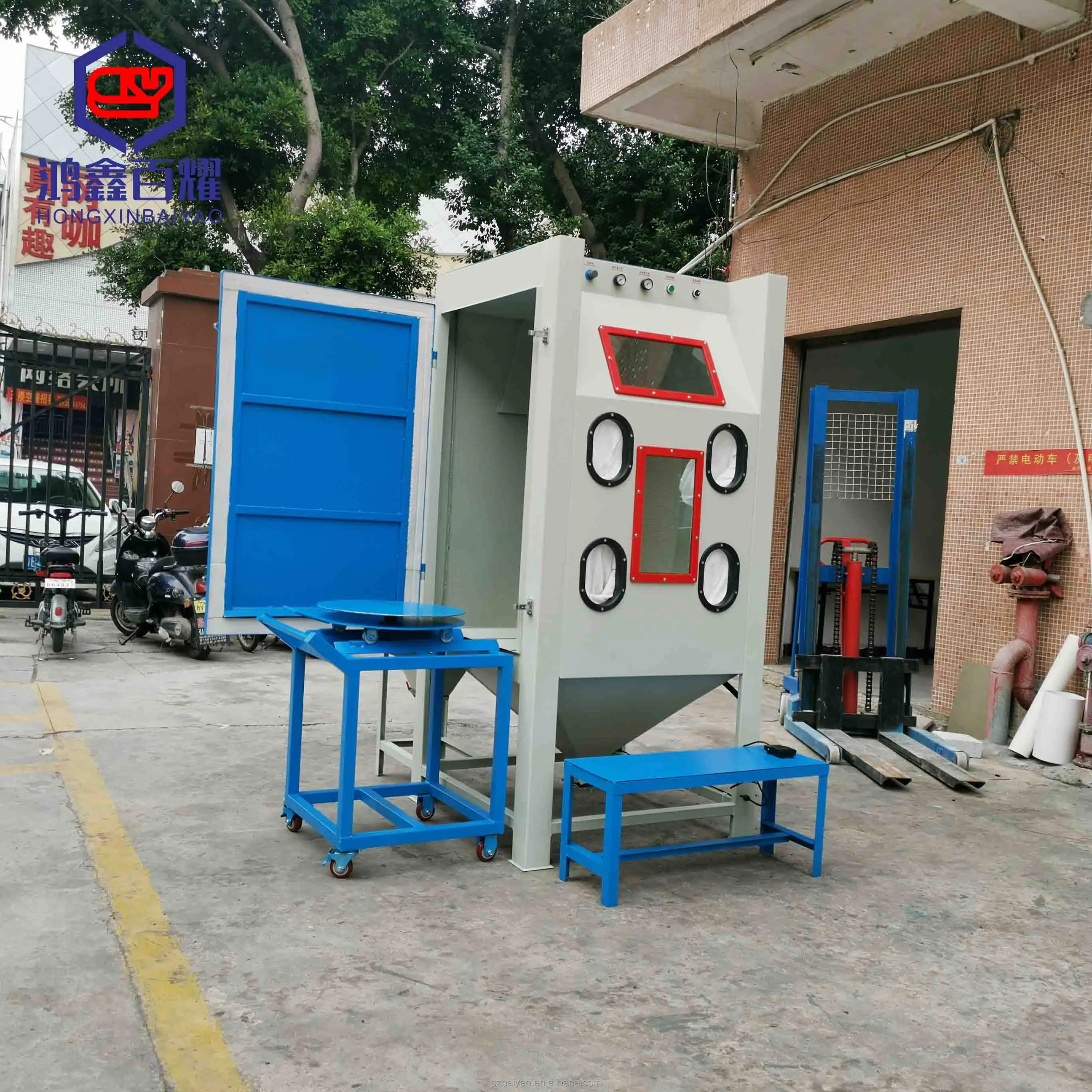 Sand Blasting Machine for Industrial Sand Blasting Machinesand Blast Iron Casting